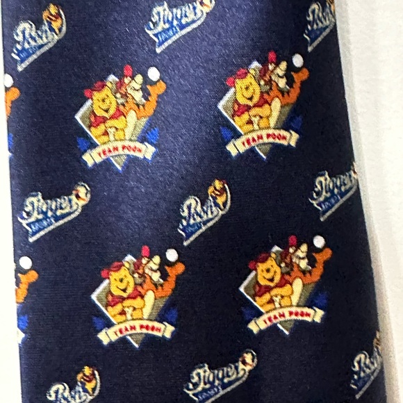 Winnie the Pooh Bassarini designed in Italy polyester tie - Picture 8 of 8